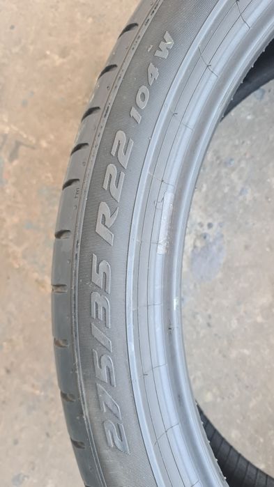 4 anvelope vara Pirelli,fata 275/35/22,spate 315/30/22,dot 2022