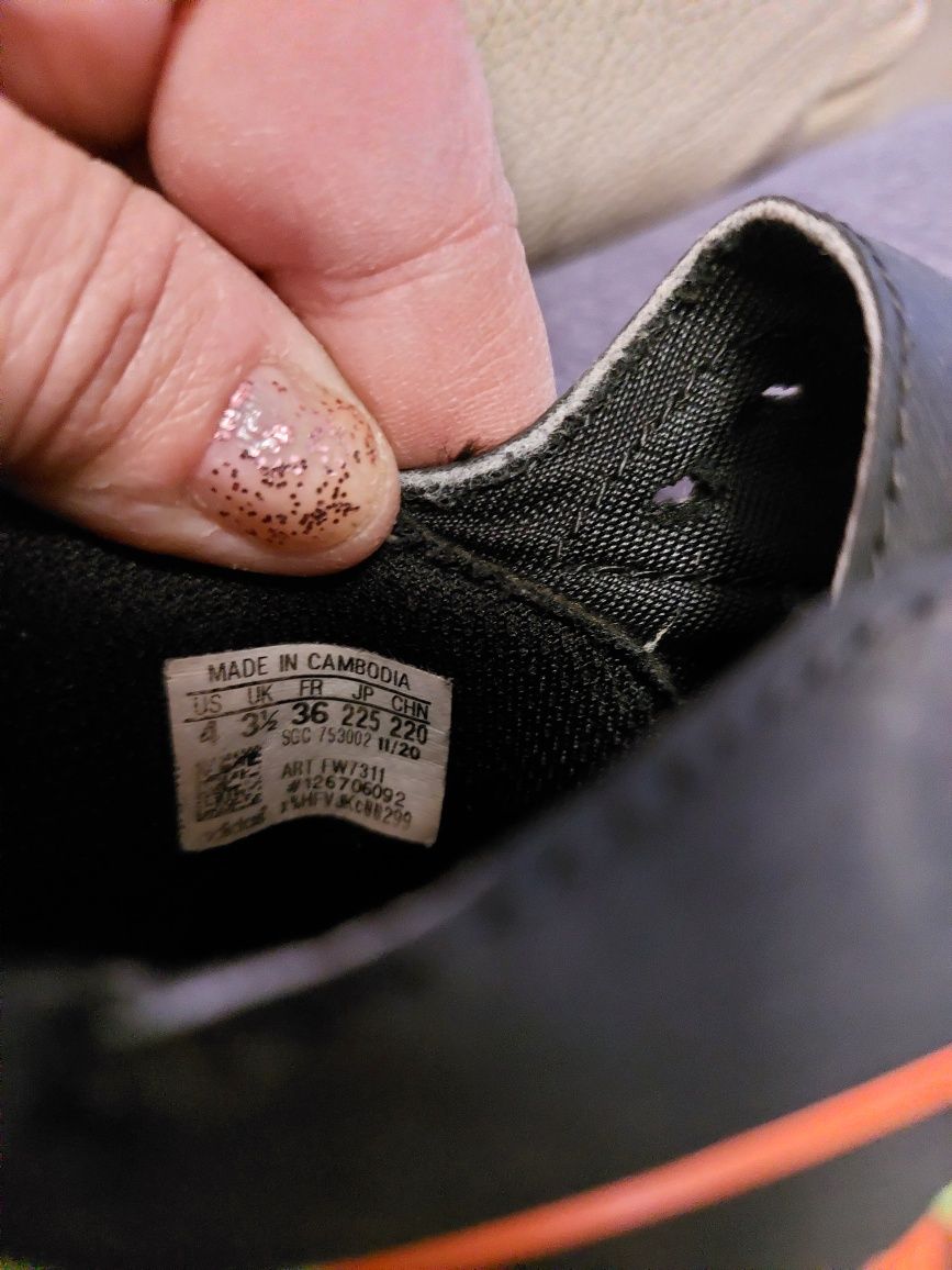 Бутонки Adidas 36