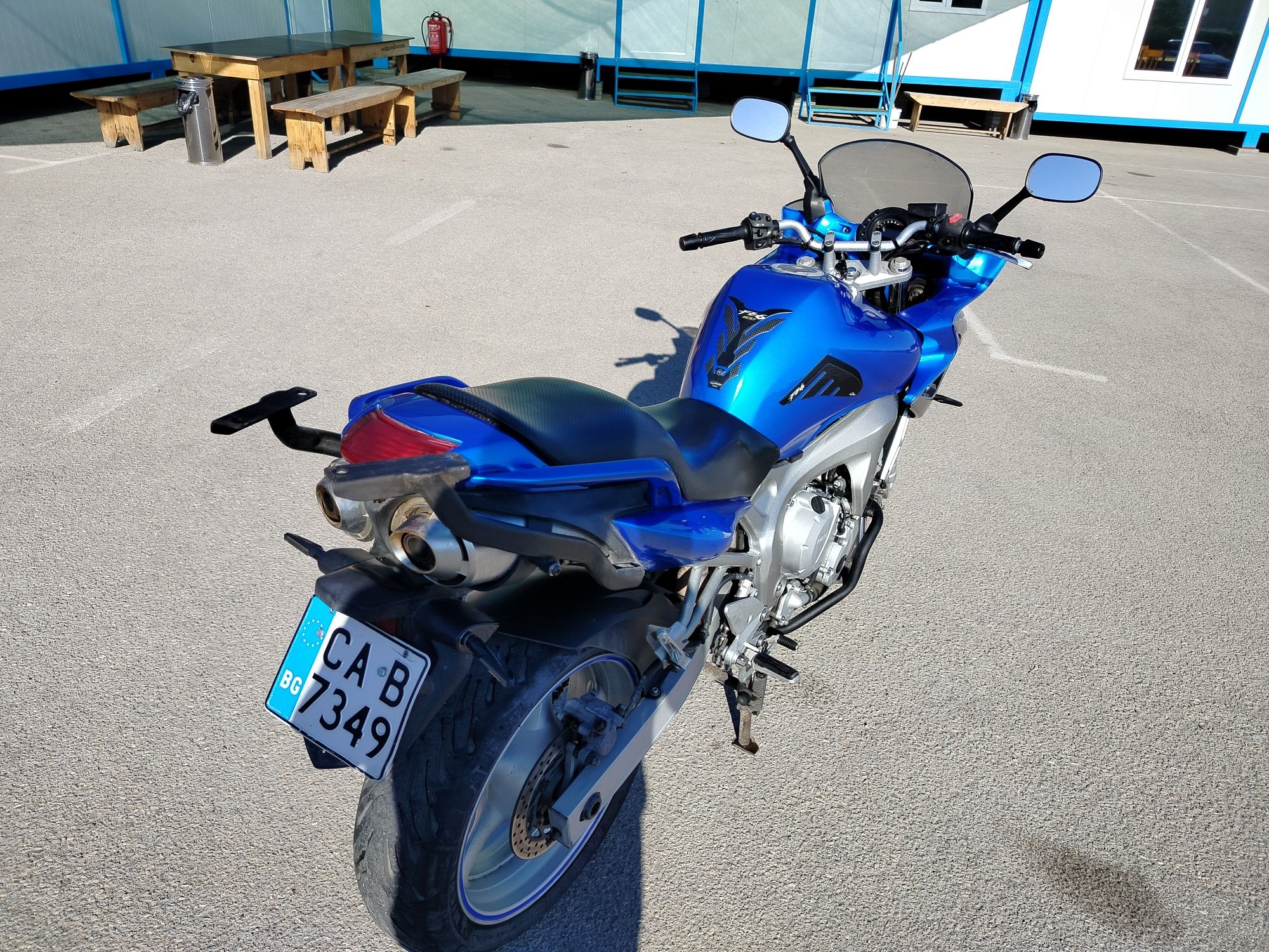 Продавам Yamaha Fazer 600