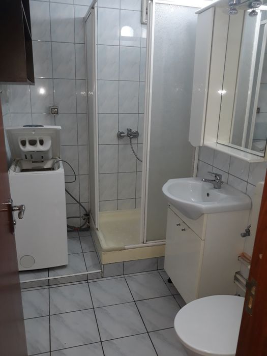 B-dul Brasov stradal , apropiere Metrou, vav. Piata Moghioros 

Propri