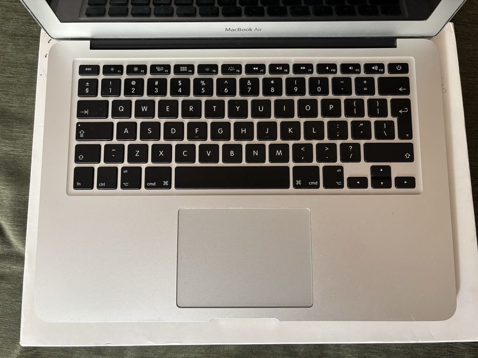 Vand macbook air 13 2017