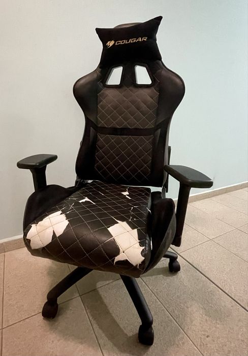 Геймърски стол Cougar Armor One Royal