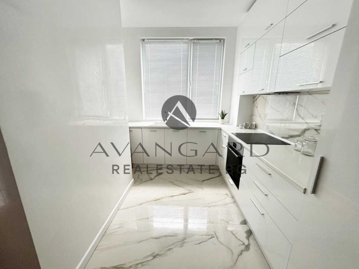 Продава се Къща в Пловдив, Остромила - 388 кв.м за 1225 €/кв.м - Снимка #2