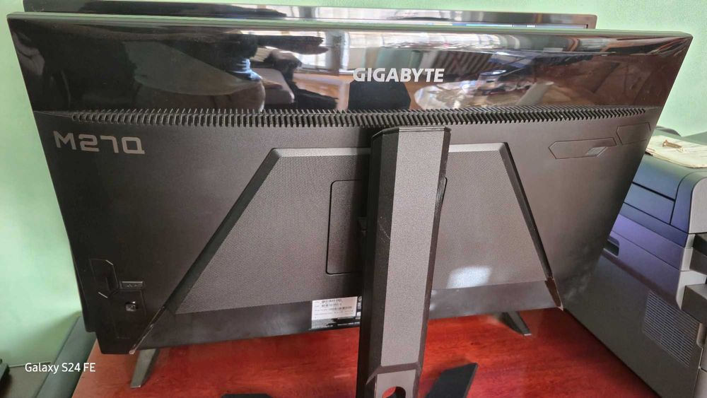 Vand monitor  Gigabyte M27Q