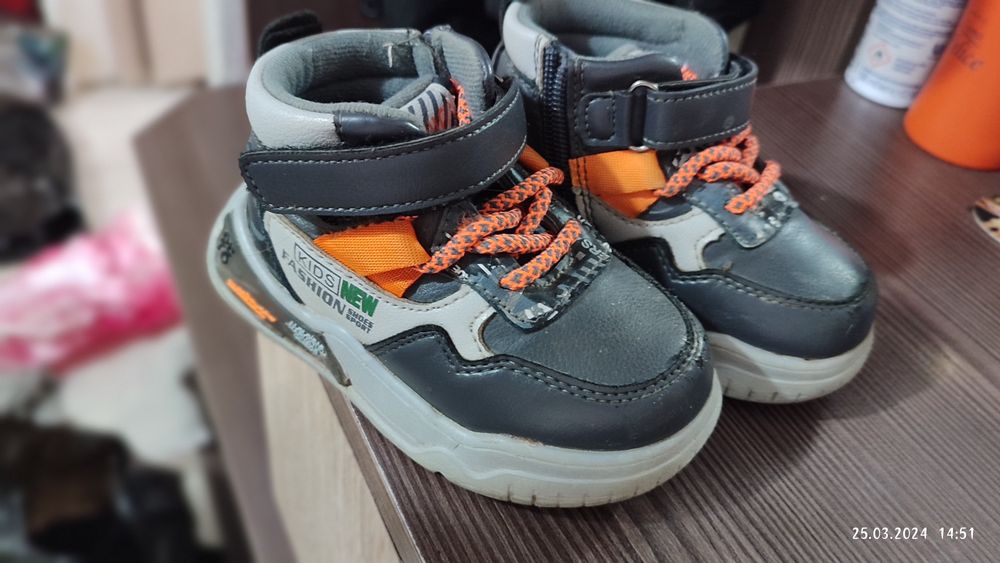 Кроссовки на мальчика