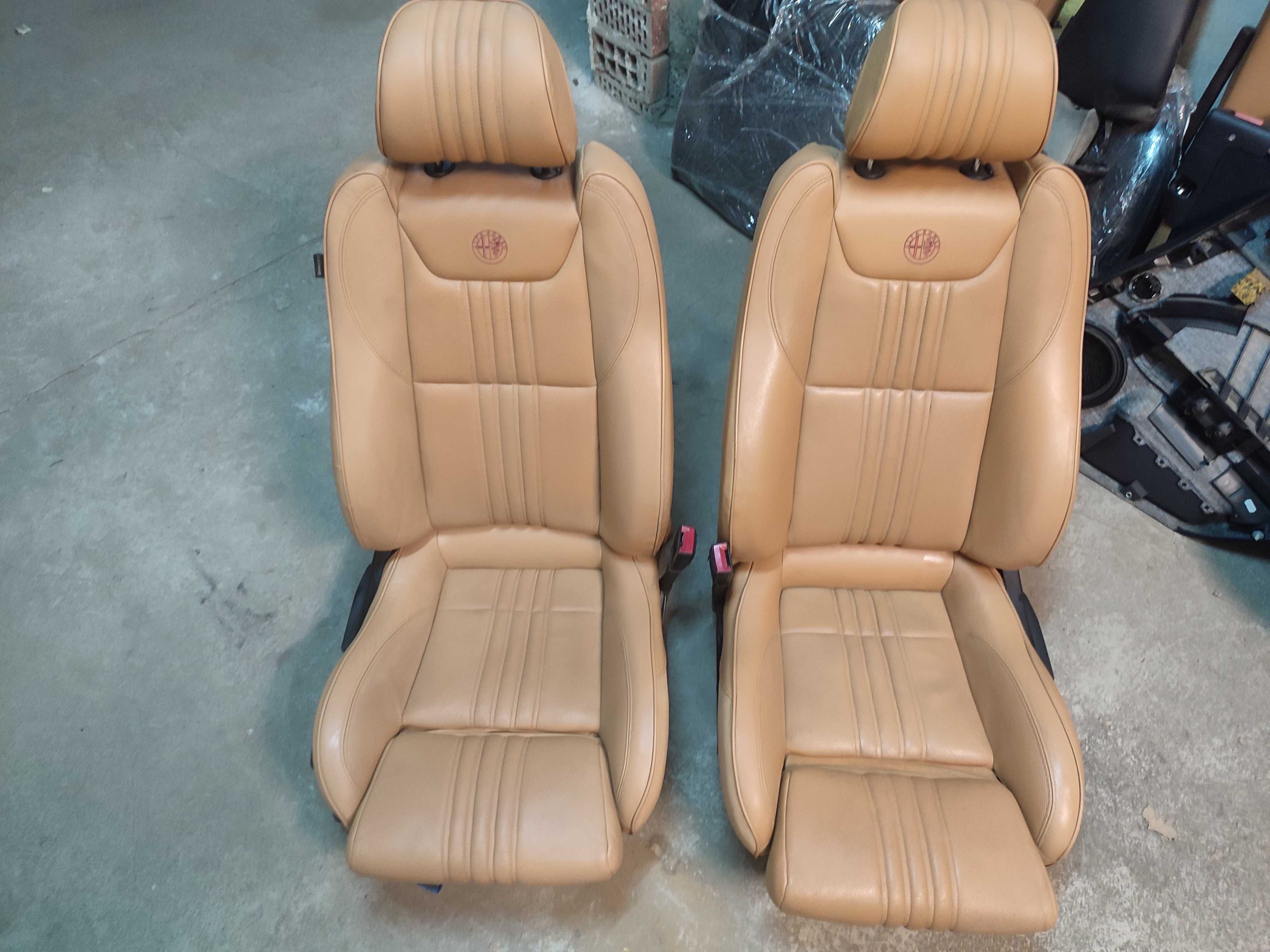 Кожен салон Алфа 159 SW Face Ti