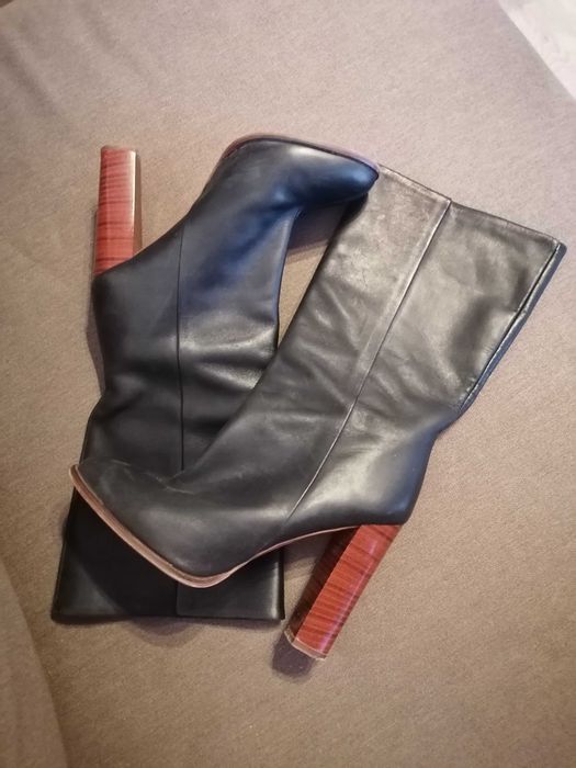 Cizme negre de piele, cu toc