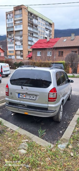 Opel Zafira 1.8, 125 CP din 2004