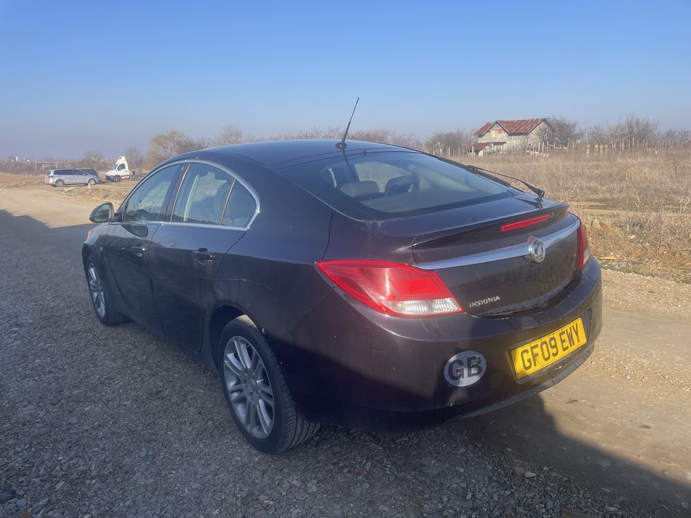 Dezmembrez opel insignia