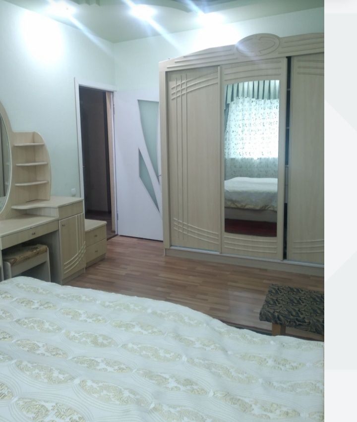 Продается квартира на Юнусабаде-11 3/3/4 с ремонтом и с мебелью.