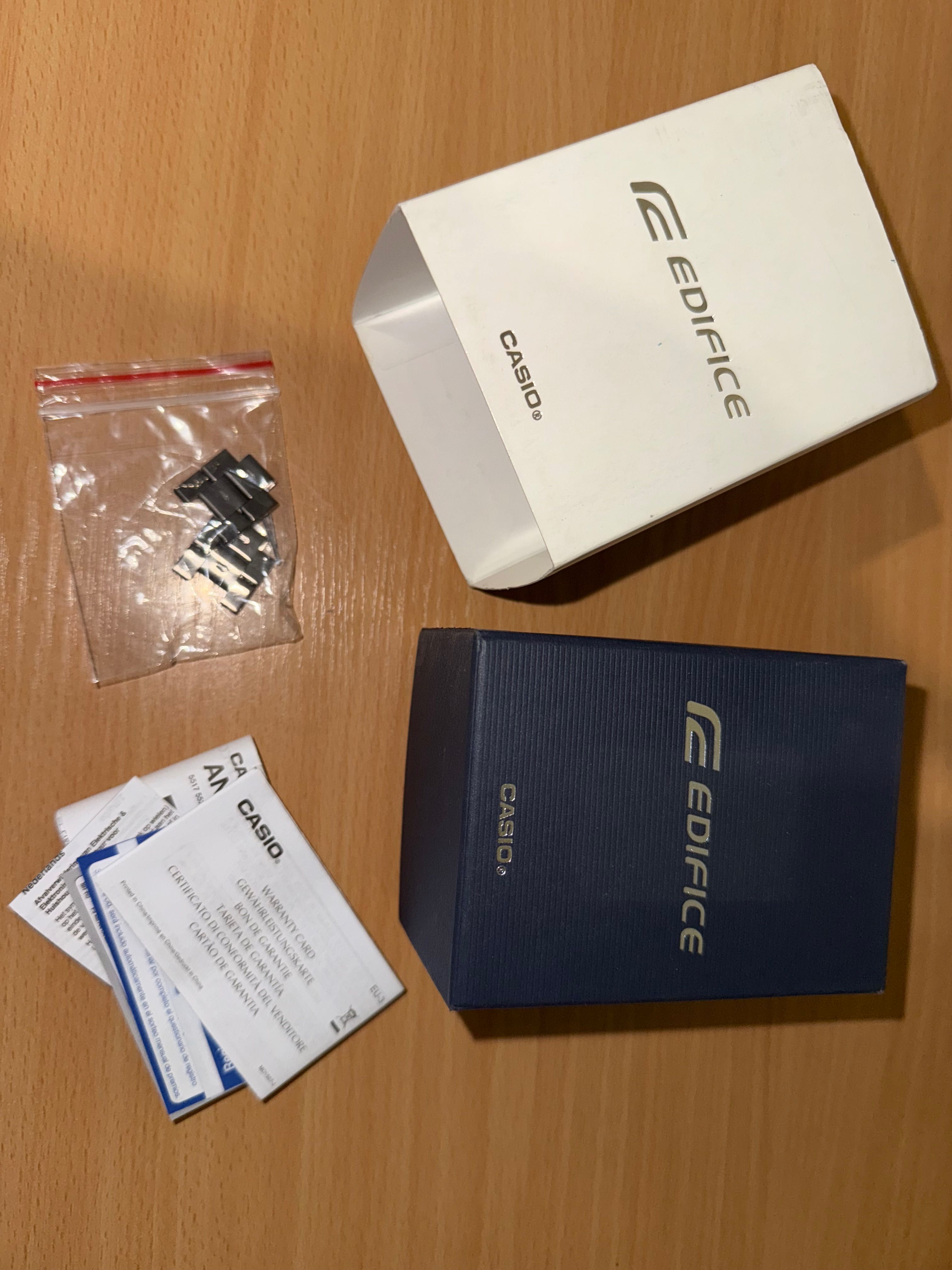 Часовник Casio Edifice EFV-550GY-8A
