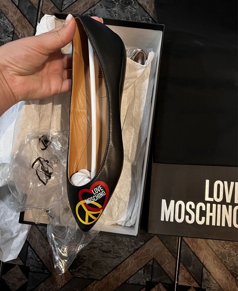 Love Moschino-балерини (нови)