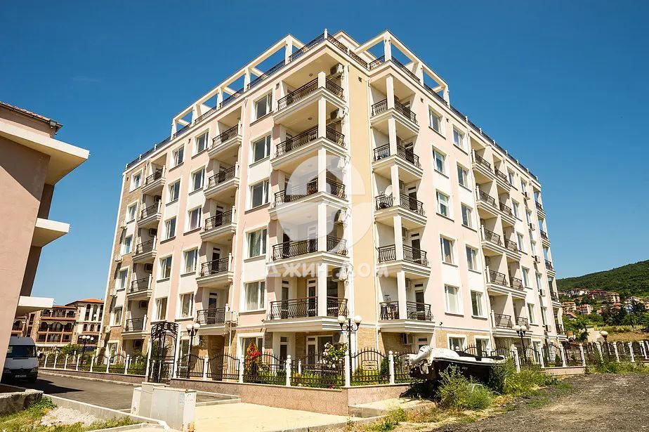 Продава се Тристаен апартамент в Свети Влас - 75 кв.м за 1600 €/кв.м - Снимка #10