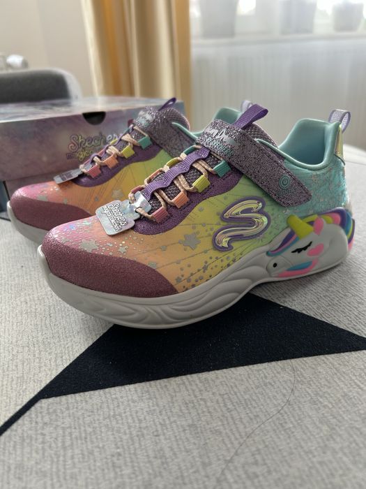 Pantofi Skechers fete