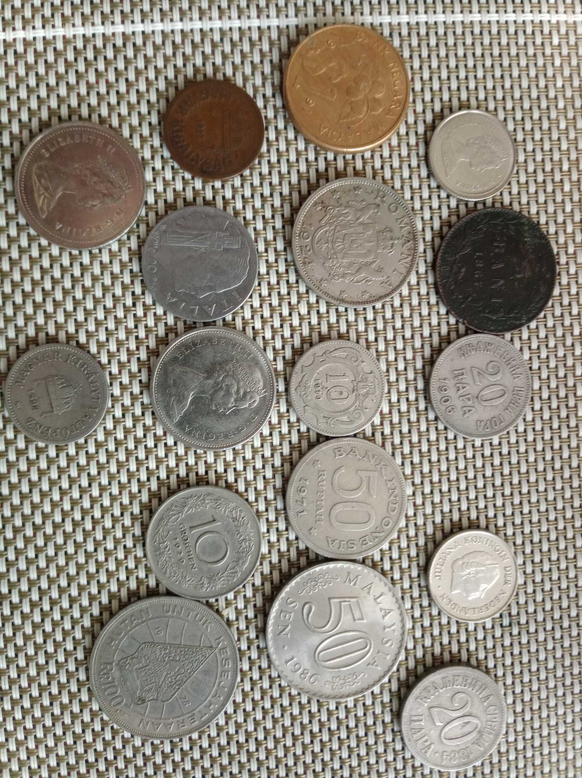 Старинни монети.