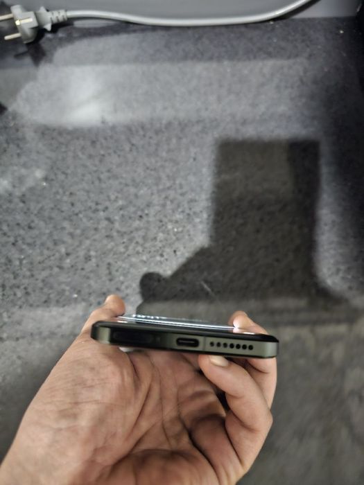 Продам xiaomi 14-ультра в отличном состоянии