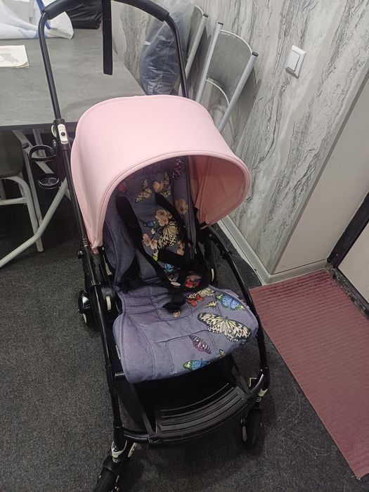 Продаётся фирменный коляска Bugaboo Bee5