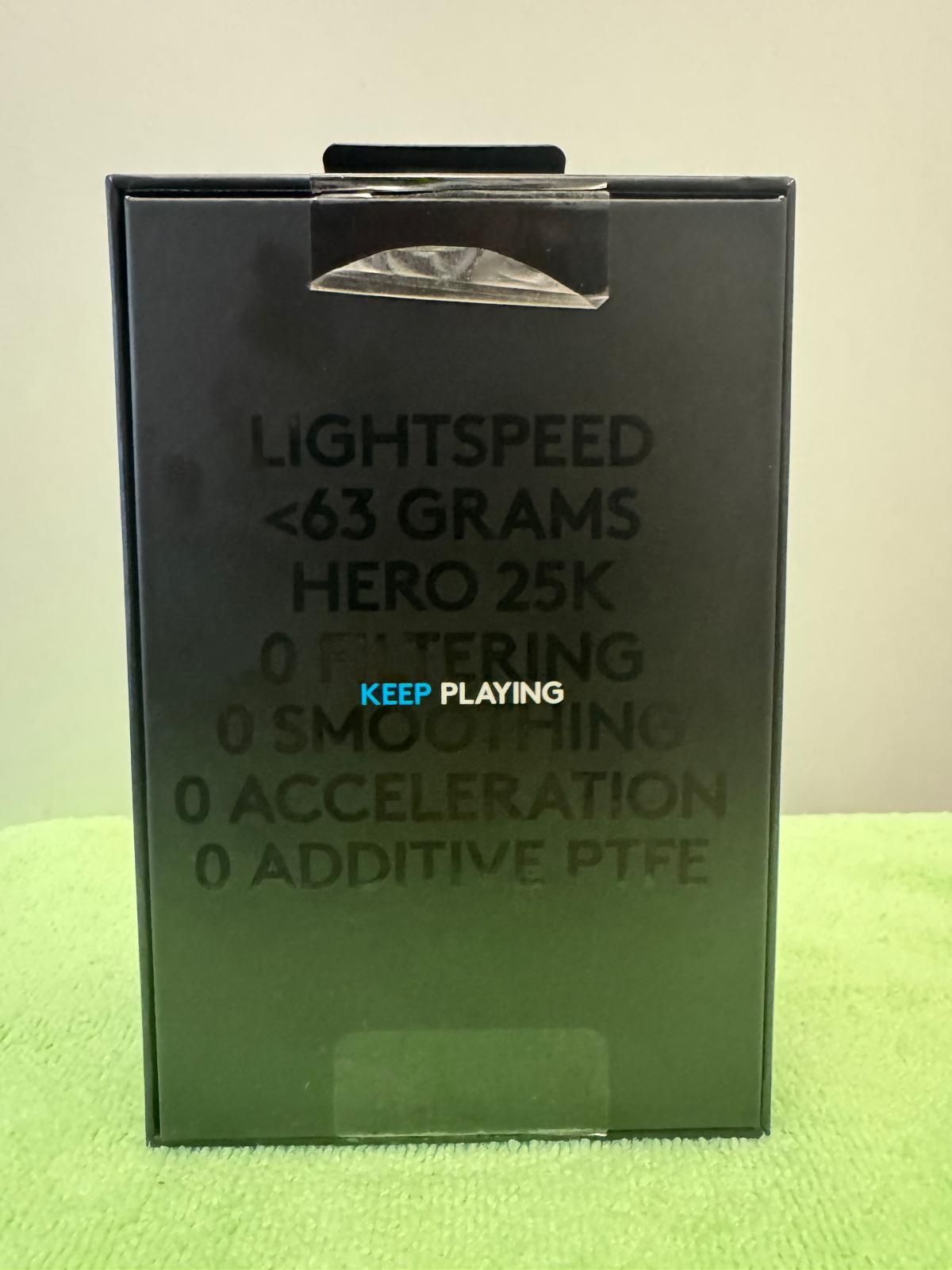 Гейминг мишка Logitech-PRO X Superlight,оптична, бежична,бяла