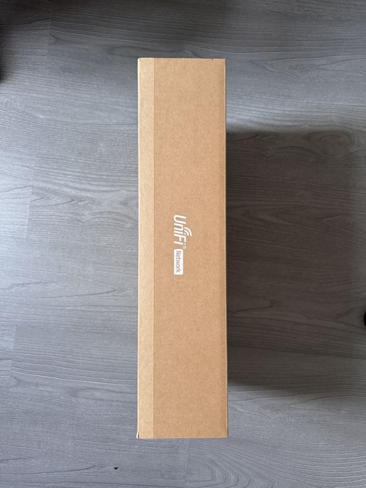 Vand/Schimb Switch UBIQUITI Unifi Gigabit USW-24-POE NOU SIGILAT