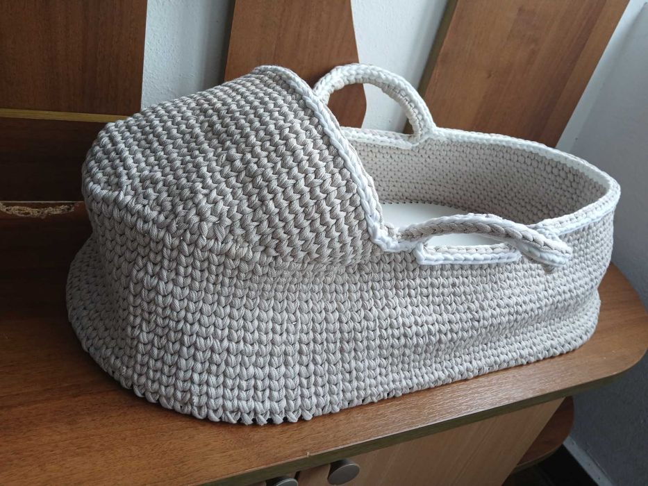 Кош за новородено ръчна изработка