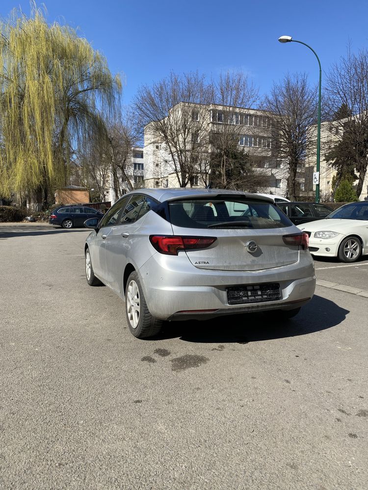 Opel astra K  2017 !!