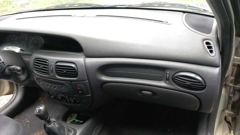 Vand Renault Megane 1.9 diesel - impozit la zi