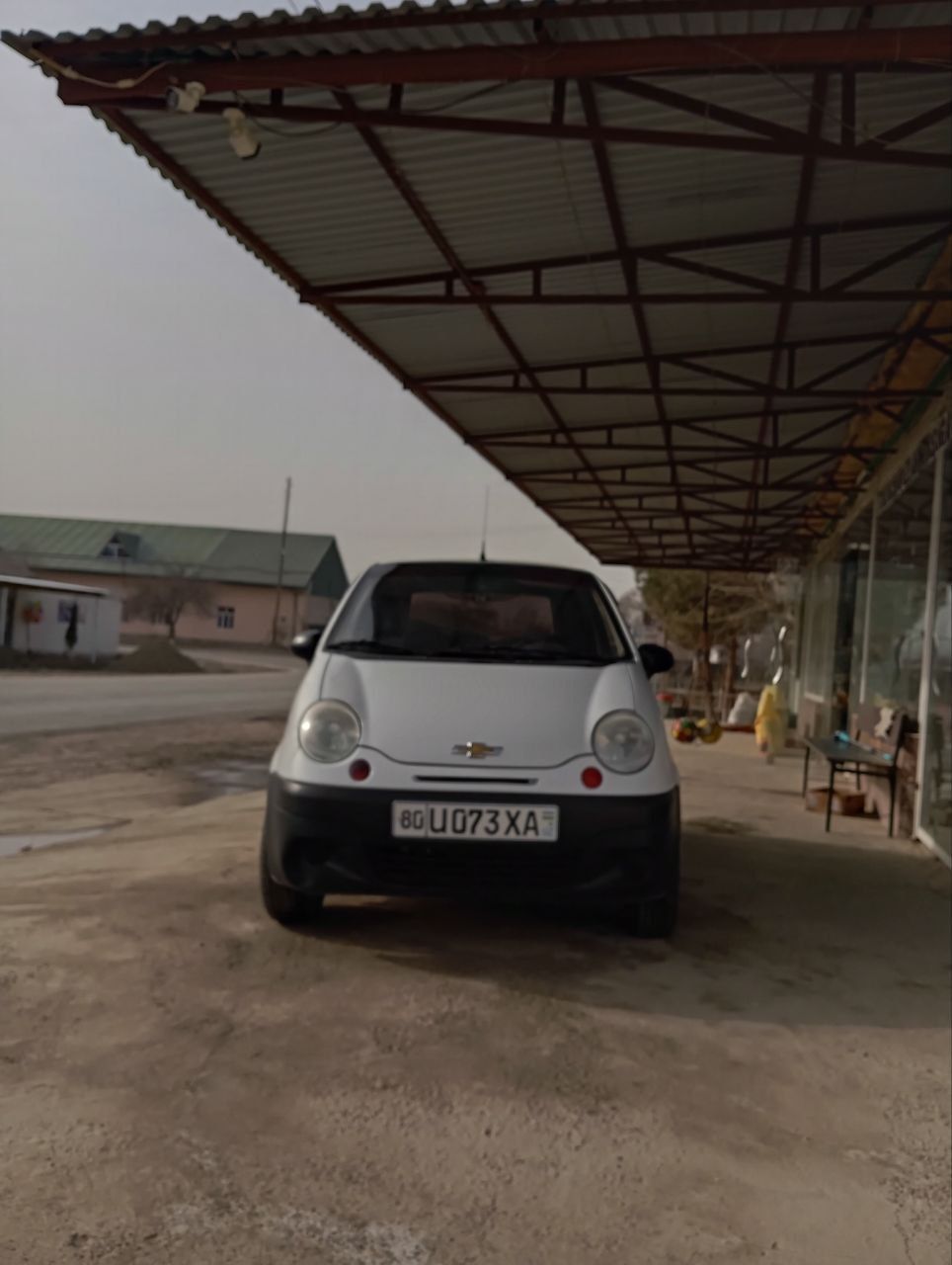 Chevrolet Matiz oq rangda