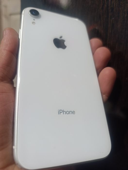 Iphone xr ideal 100%