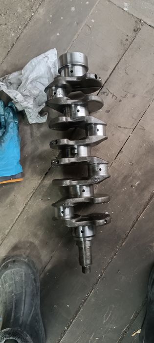 Продам коленвал zd30