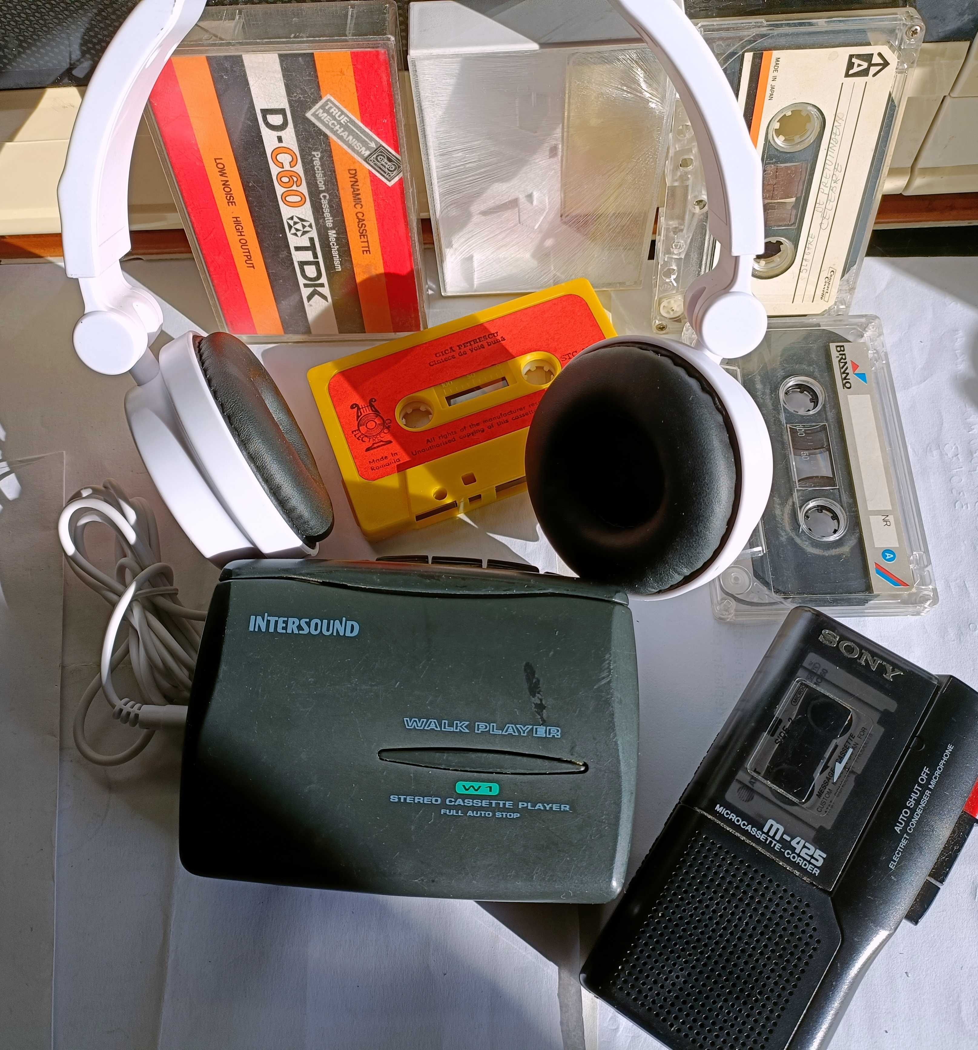 casetofon vintage de tip WALKMAN