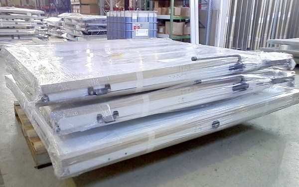 SP eshiklari / Холодильные двери из сэндвич-панелей