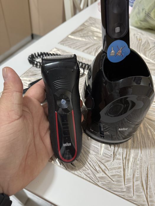 Aparat de Ras cu Spalare Braun series 3 350cc