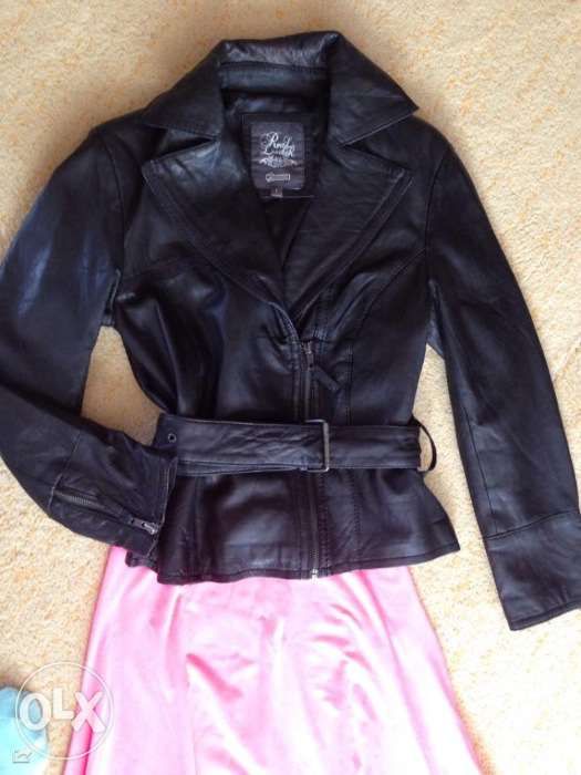 Geaca de piele neagra Stradivarius