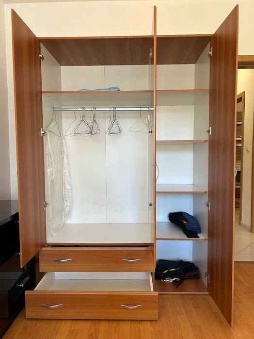 Гардероб с чекмеджета 135х202х60