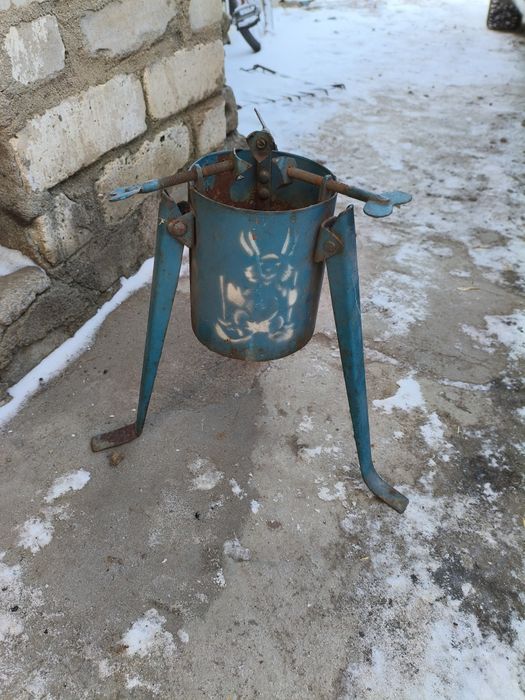 Подставка под елку