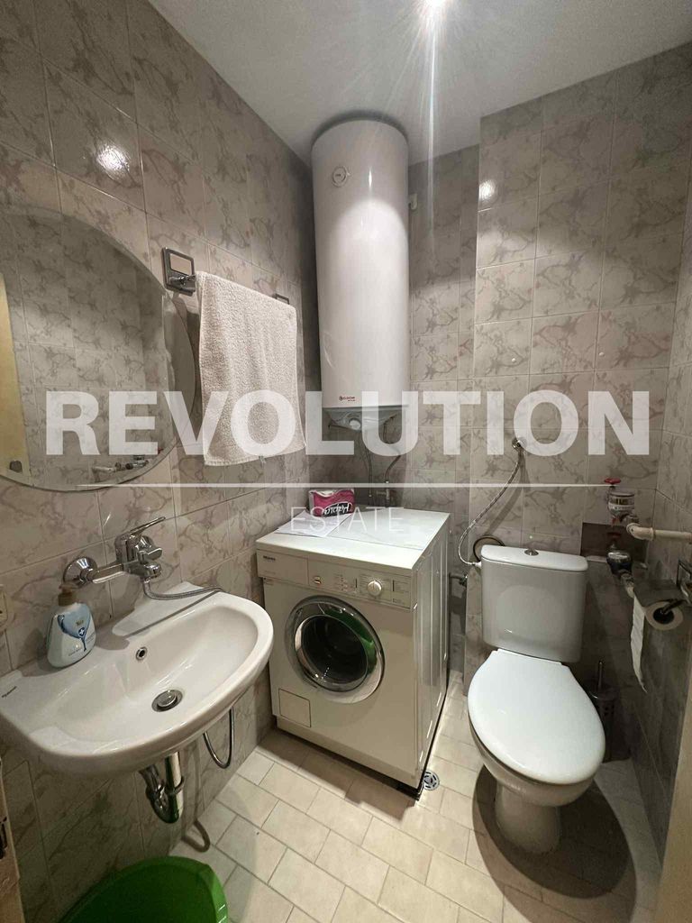 Дава се под наем Двустаен апартамент в Пловдив, Център - 80 кв.м за 500 € - Снимка #5