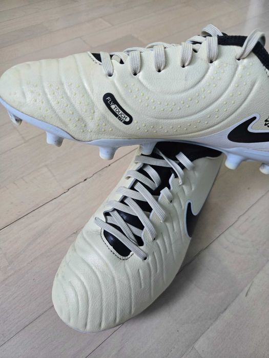 Футболни обувки Tiempo NIKE