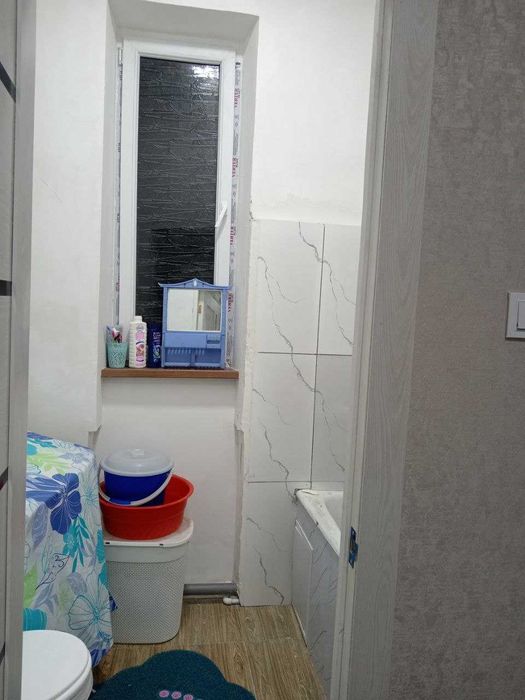 3 xonali kvartira sotiladi