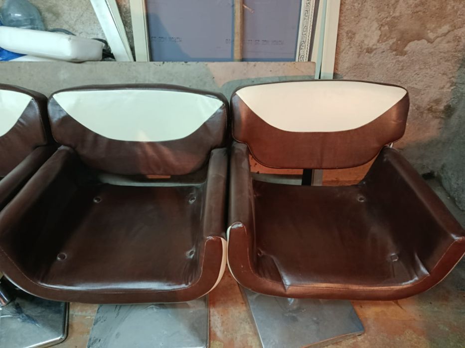 Продам парикмахерские кресла