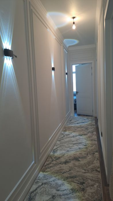 Поклейка обоев, галтелей и плинтусов