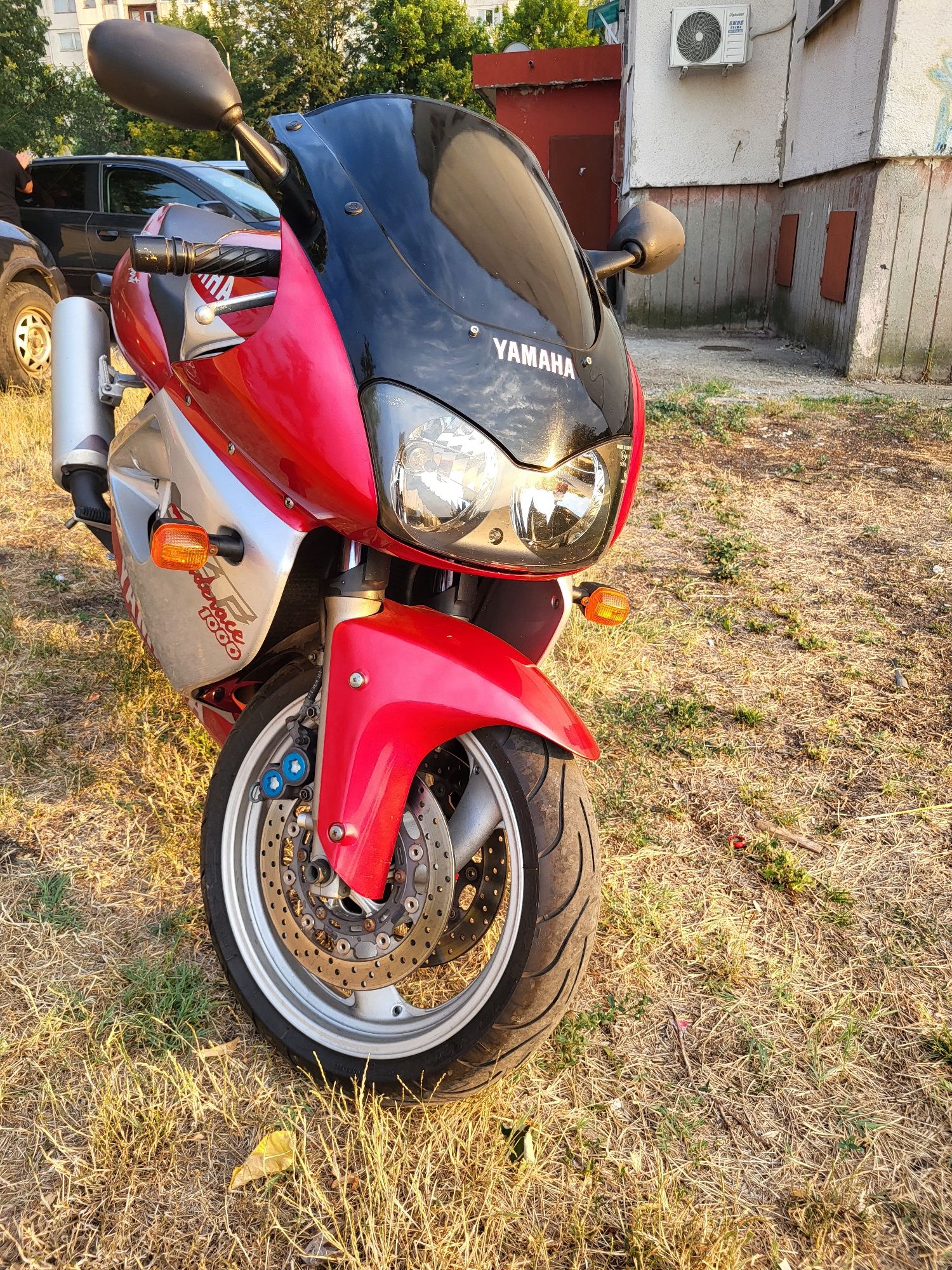 Yamaha YZF 1000 R