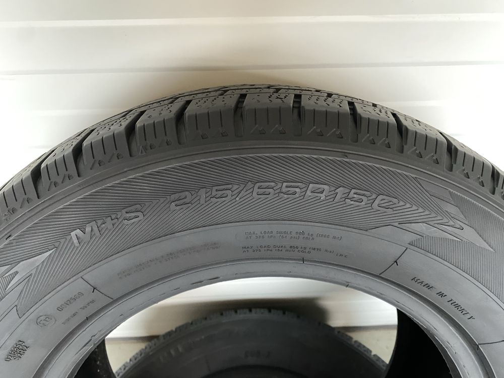 4бр зимни  гуми 215/65/15C/Goodyear ultra grip/dot2417/7мм грайпфер/