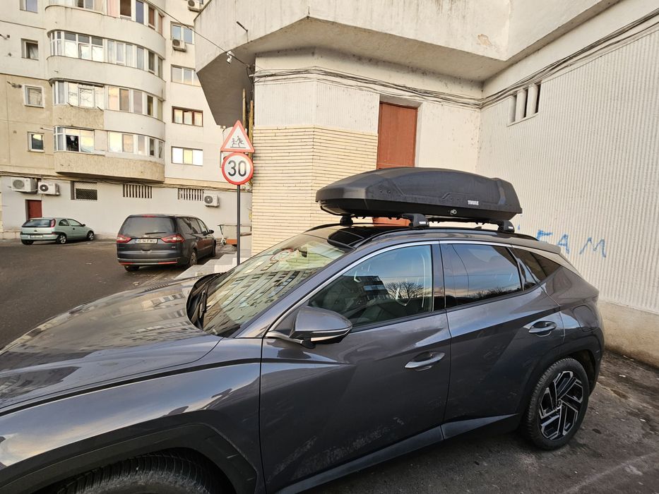 Cutie portbagaj auto Thule de inchiriat