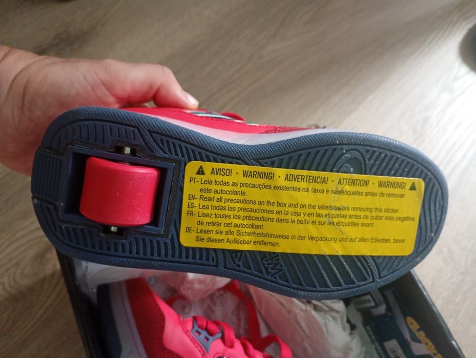 Adidași cu roti- Breezy Rollers Fresh Red/Navy
