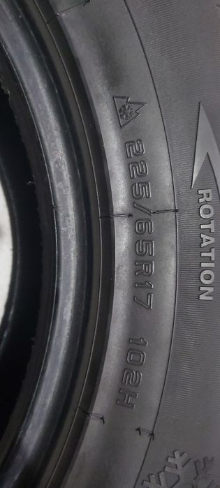 Vand 4 anvelope  de  iarna m+s 225/65/17