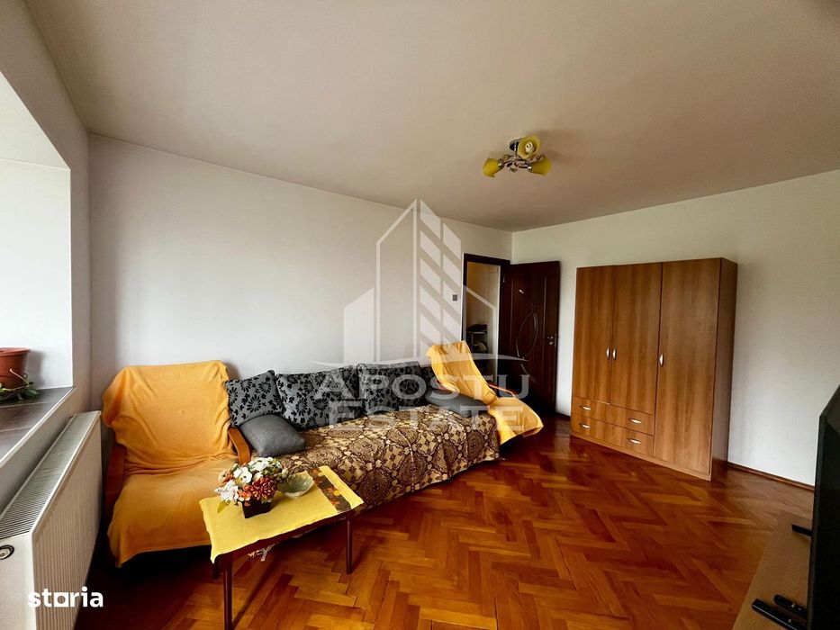 Apartament 4 camere plus boxa ,centrala proprie,zona Take Ionescu