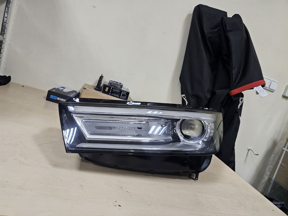 Американски Ляв фар Audi Q5 lqv far ауди кю5