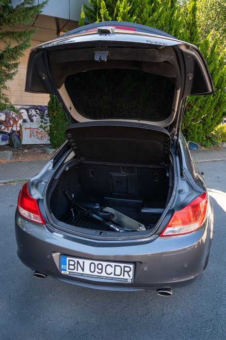 Opel Insignia Hatchback 2.0 Turbo 220 CP