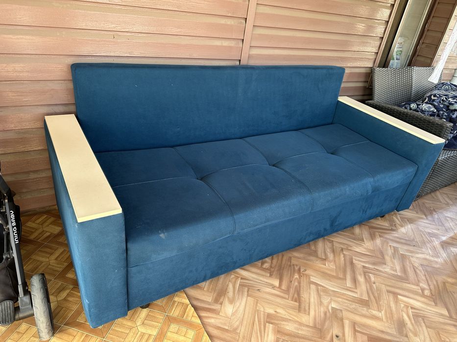 Диван для зала синий