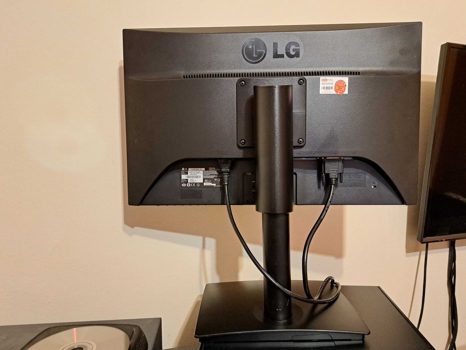 Monitor LG IPS235P, 23" IPS LED, 1920 x 1080 Full HD, 16:9, HDMI